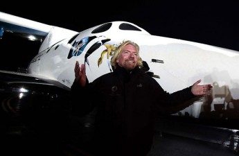 Richard Bronson dévoile le SpaceShipTwo