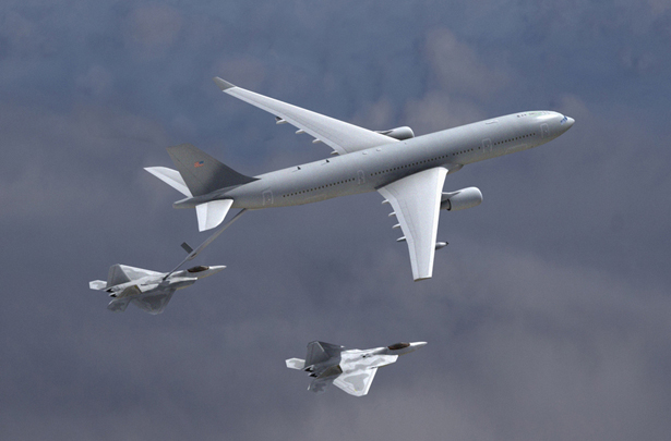Un Airbus de ravitaillement militaire KC-30 (filiale d'EADS). L'appel d'offres du Pentagone porte sur un contrat de 50 milliards de dollars.