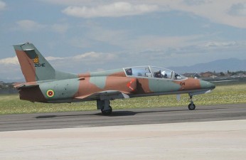 La Birmanie s’approvisionne en K-8 chinois