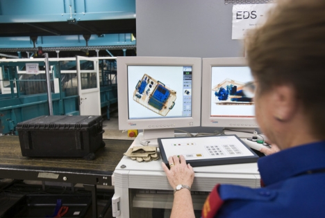 Contrôle des bagages au rayon X à Zurich