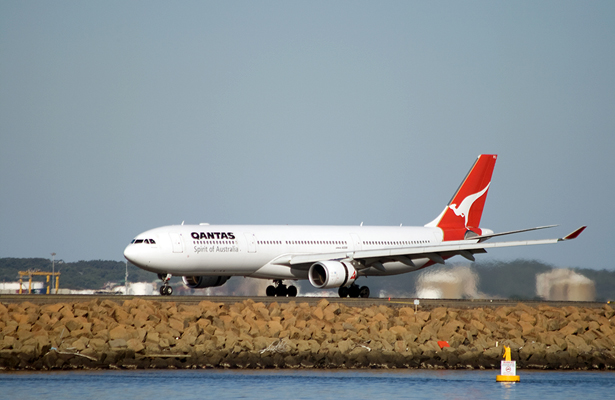 qantas_A330