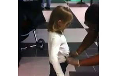 La fouille d'Anna, 6 ans