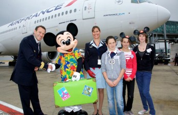 Mickey inaugure le vol Paris-Orlando