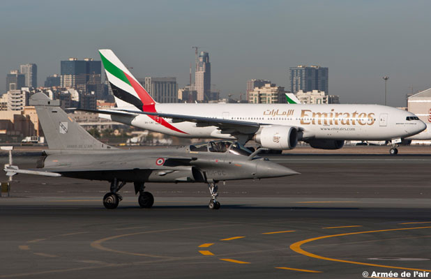 Le Rafale est au roulage avant sa démonstration