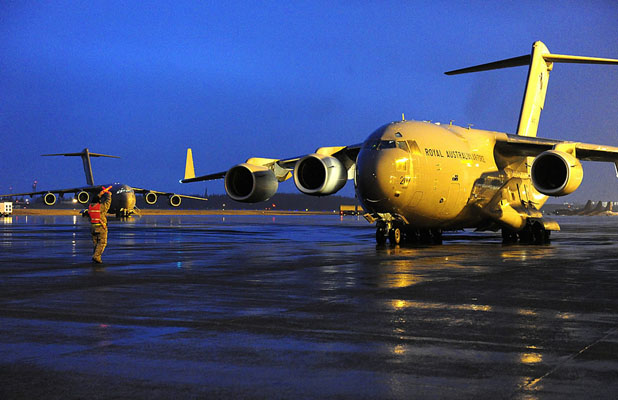 Un C-17A de la RAAF à Yokota au Japon le 22 mars 2011.
