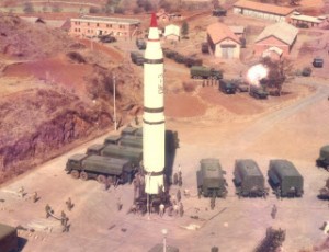 Un missile balistique chinois DF-3.