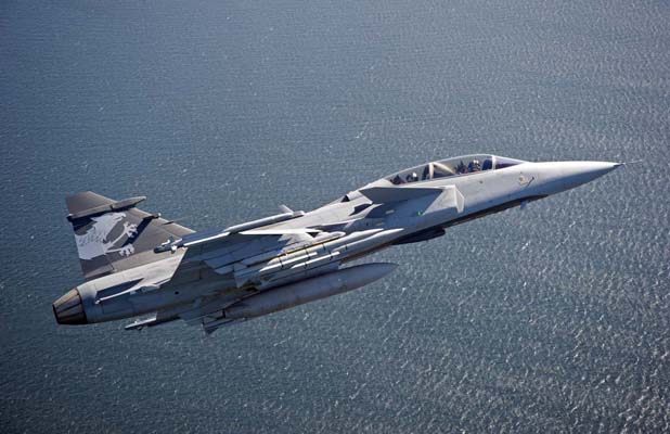 Swiss Pilots flies Gripen E/F Test Aircraft in Sweden