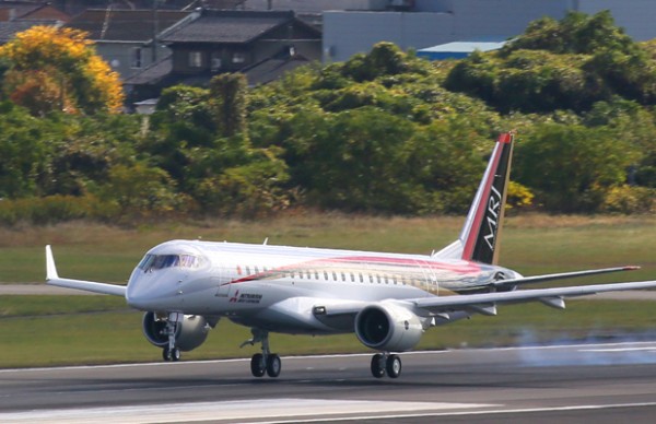 MRJ-1st-Flight